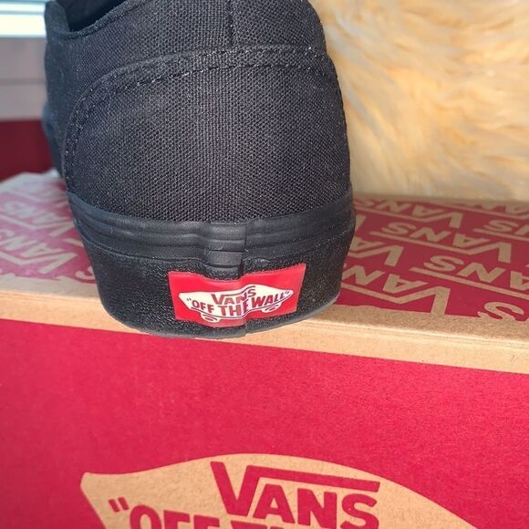 WOMEN VANS BLACK CANVAS SHOES - Picture 10 of 12